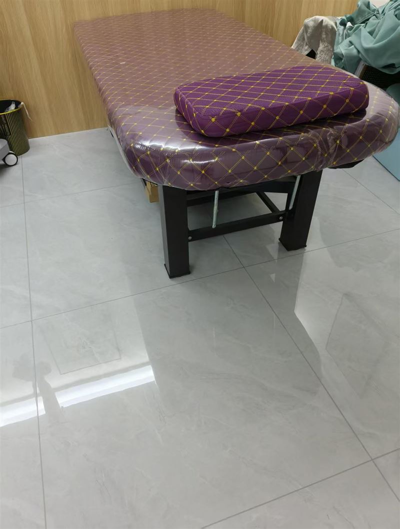 出售美容床全新特別壯。130一張，一共2張，電話13089531699