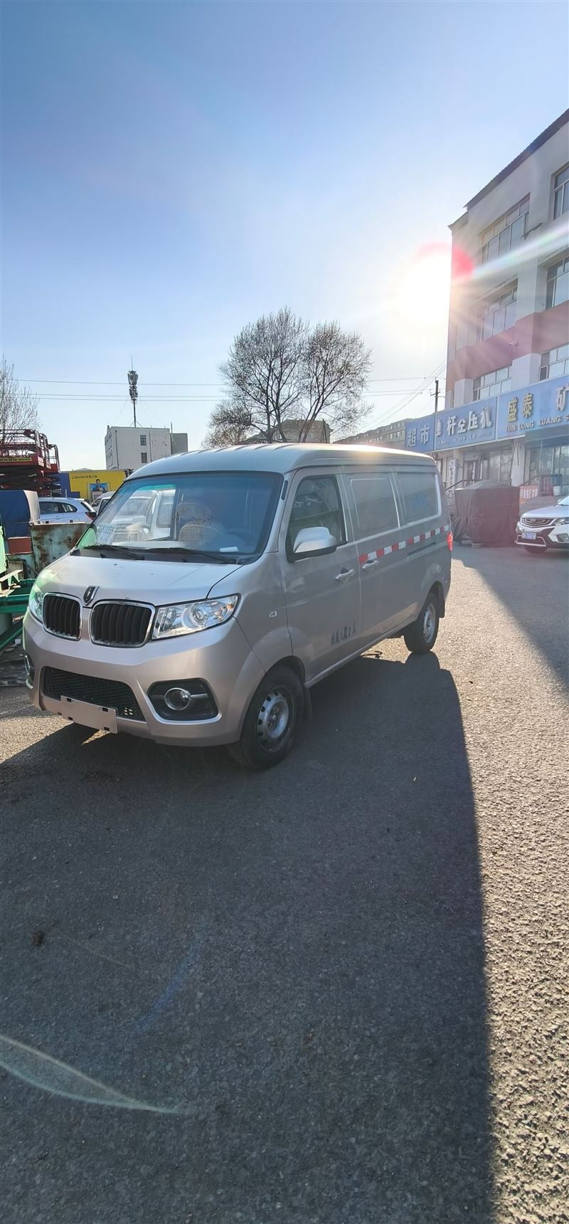 18年，箱式貨車，原漆沒有事故，拉貨送快遞不違規(guī)